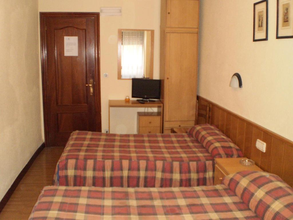 Hostal Hilton Burgo Buitenkant foto
