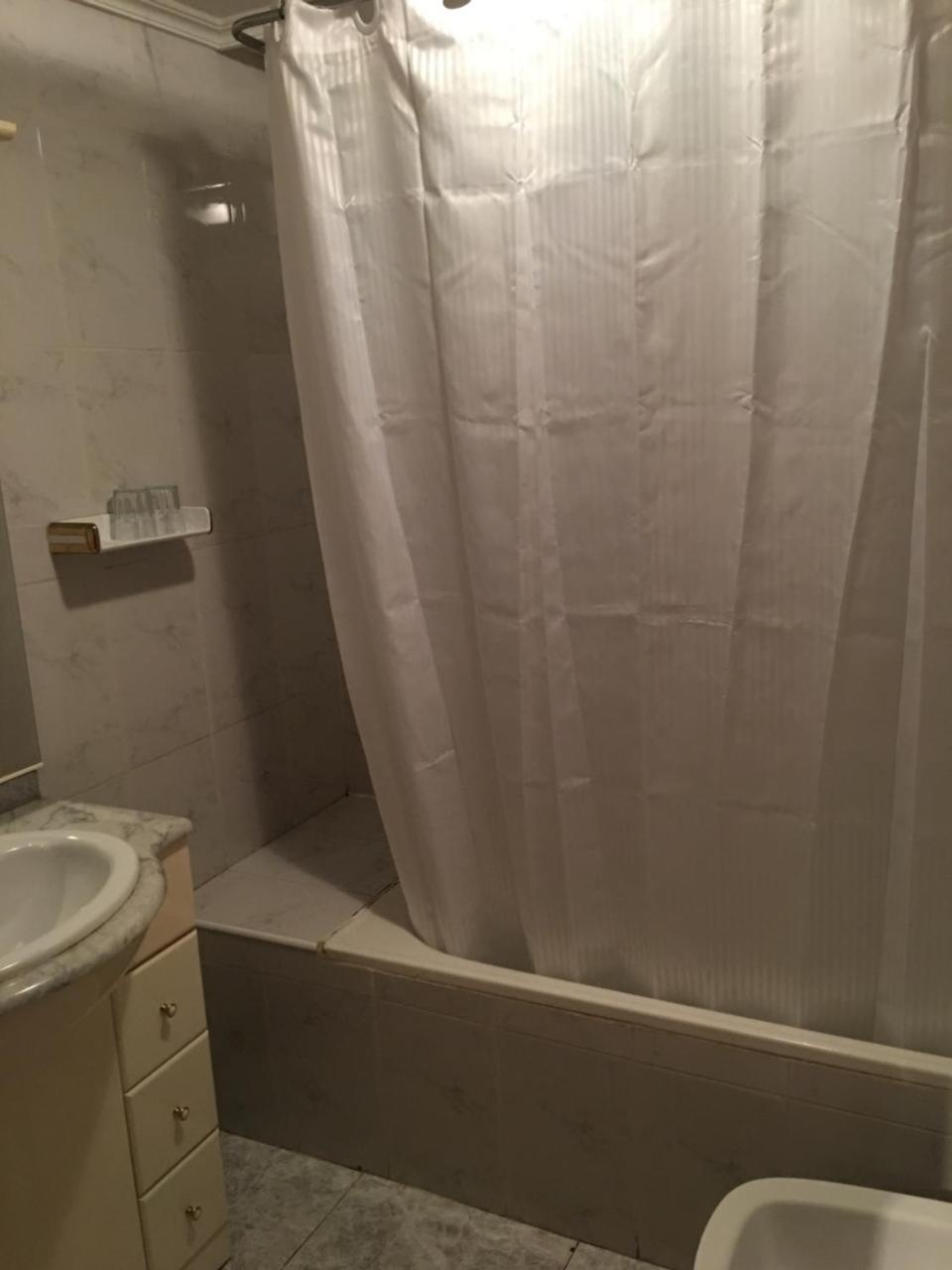 Hostal Hilton Burgo Buitenkant foto